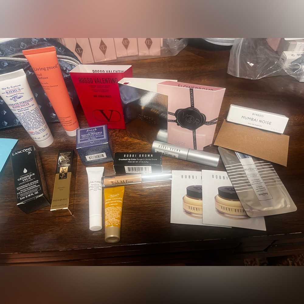 bag of mixed items
